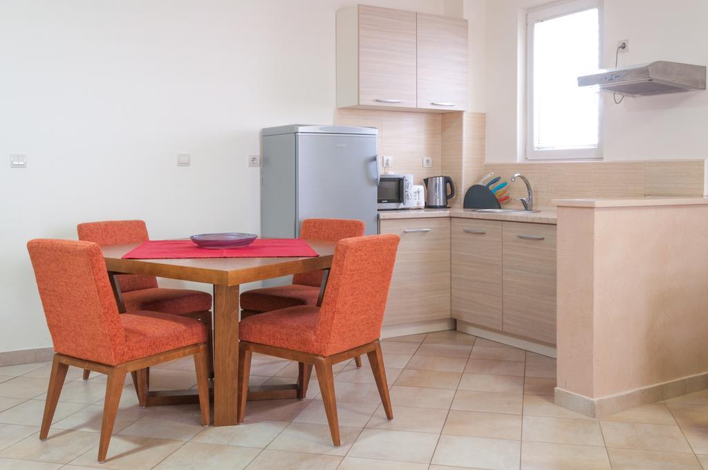 Apartments Lila Aurea Petrovac Стая снимка