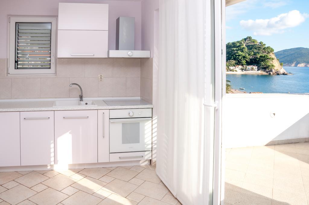 Apartments Lila Aurea Petrovac Стая снимка