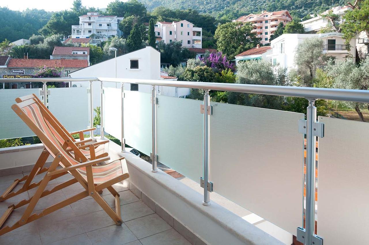 Apartments Lila Aurea Petrovac Екстериор снимка