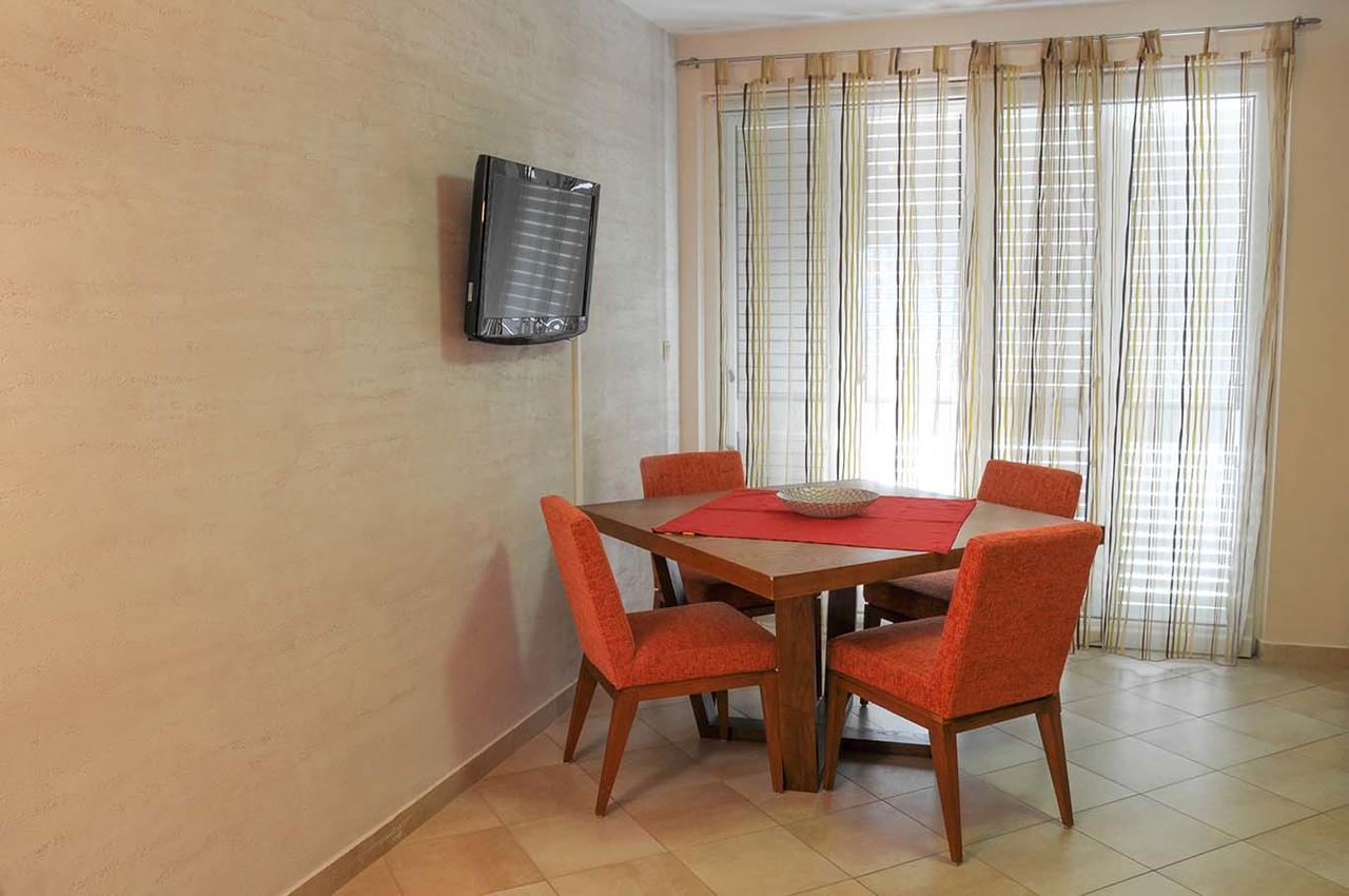 Apartments Lila Aurea Petrovac Екстериор снимка